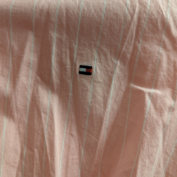 🎉3/$50🎉 Tommy Hilfiger Classic Fit Striped Shirt - Picture 5 of 7